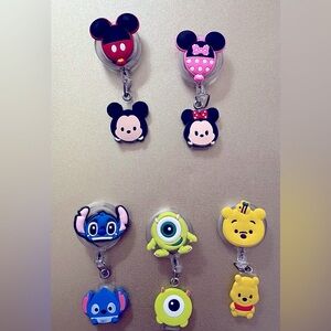 Disney collection retractable key holder